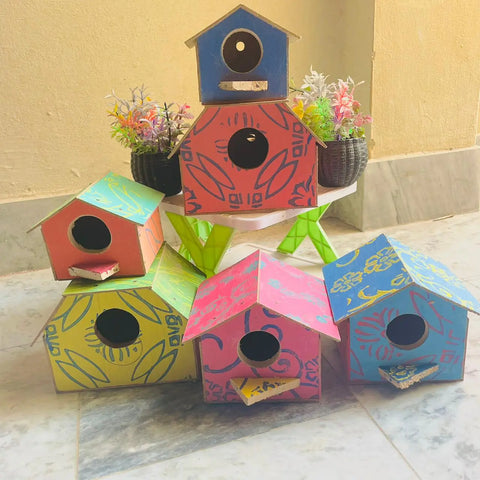 Pack of 10 Sparrow Houses – 3x Large, 5x Medium & 2x Small Bird Nesting Boxes