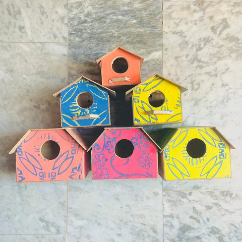 Pack of 10 Wooden Bird Huts – Sparrow Nesting Houses (Regular Size)