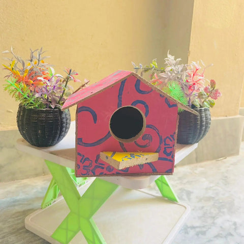 Pack of 10 Sparrow Houses – 3x Large, 5x Medium & 2x Small Bird Nesting Boxes