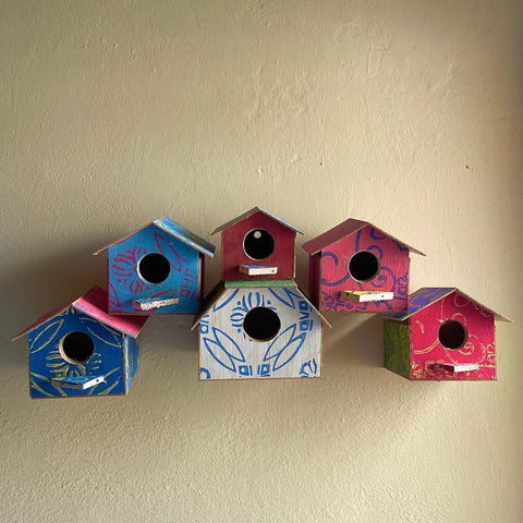 Pack of 10 Sparrow Houses – 3x Large, 5x Medium & 2x Small Bird Nesting Boxes