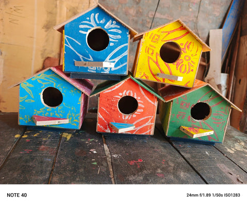 Pack of 10 Wooden Bird Huts – Sparrow Nesting Houses (Regular Size)
